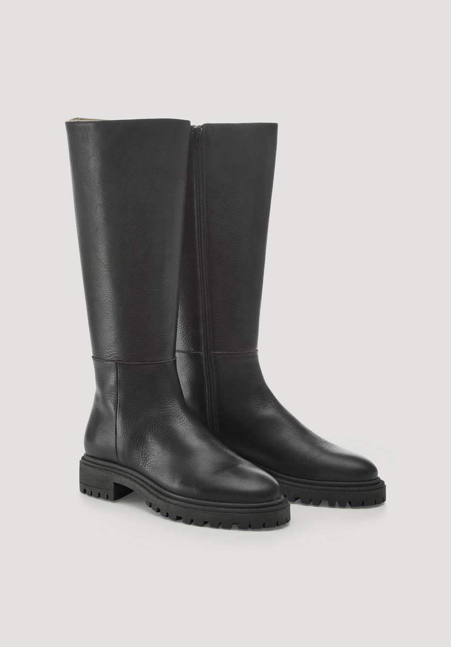 Hohe Stiefel