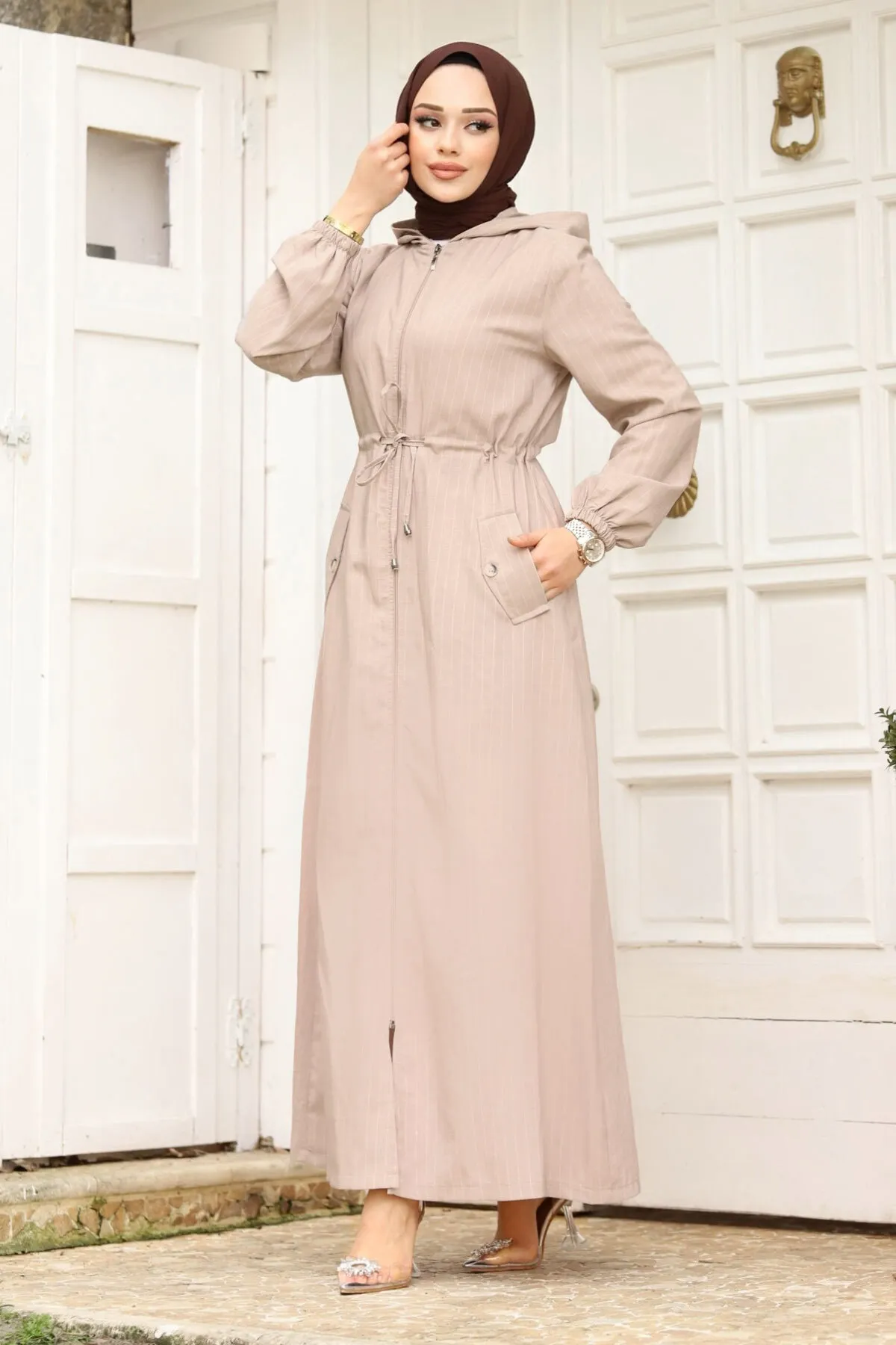 Tesettür Dünyası  Taillen-Seil-Kordelzug-Kapuzen-Hijab Ferace TSD240239 Beige