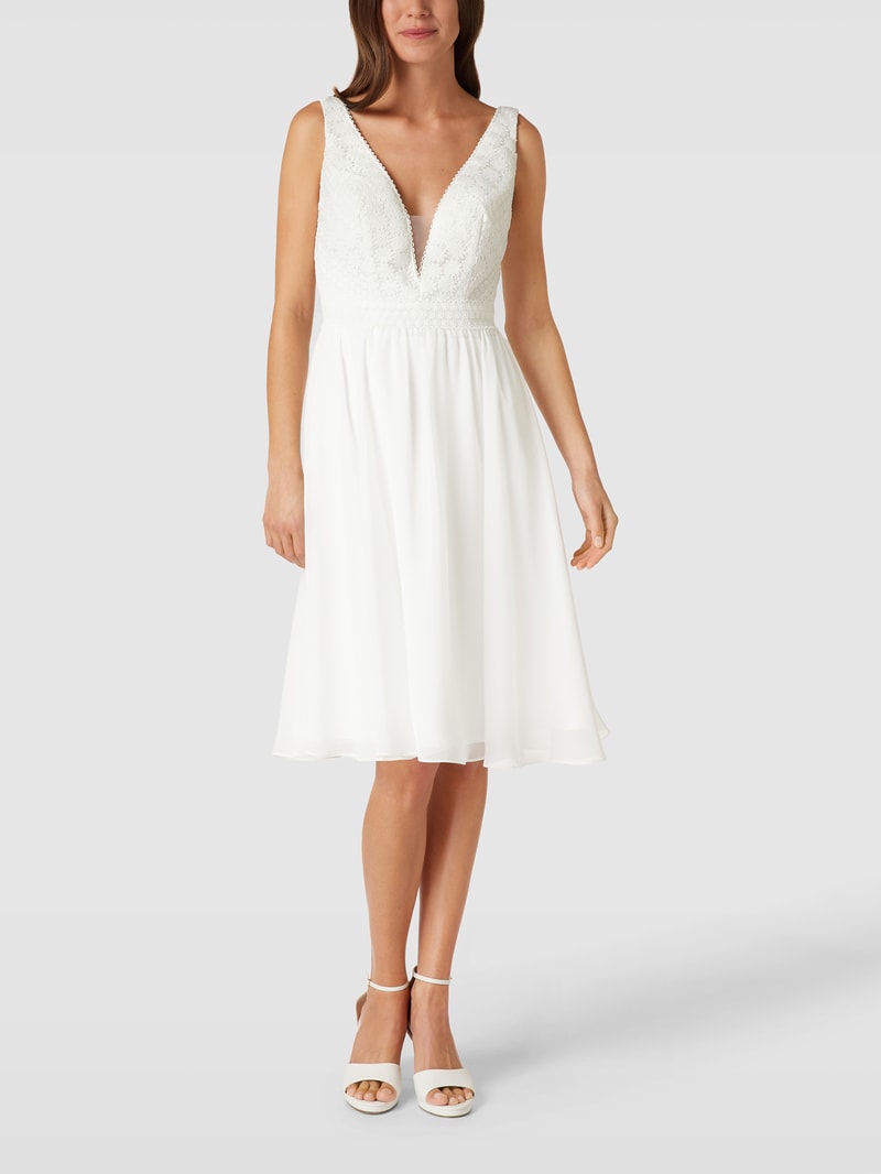 Brautkleid mit Herz-Ausschnitt in offwhite