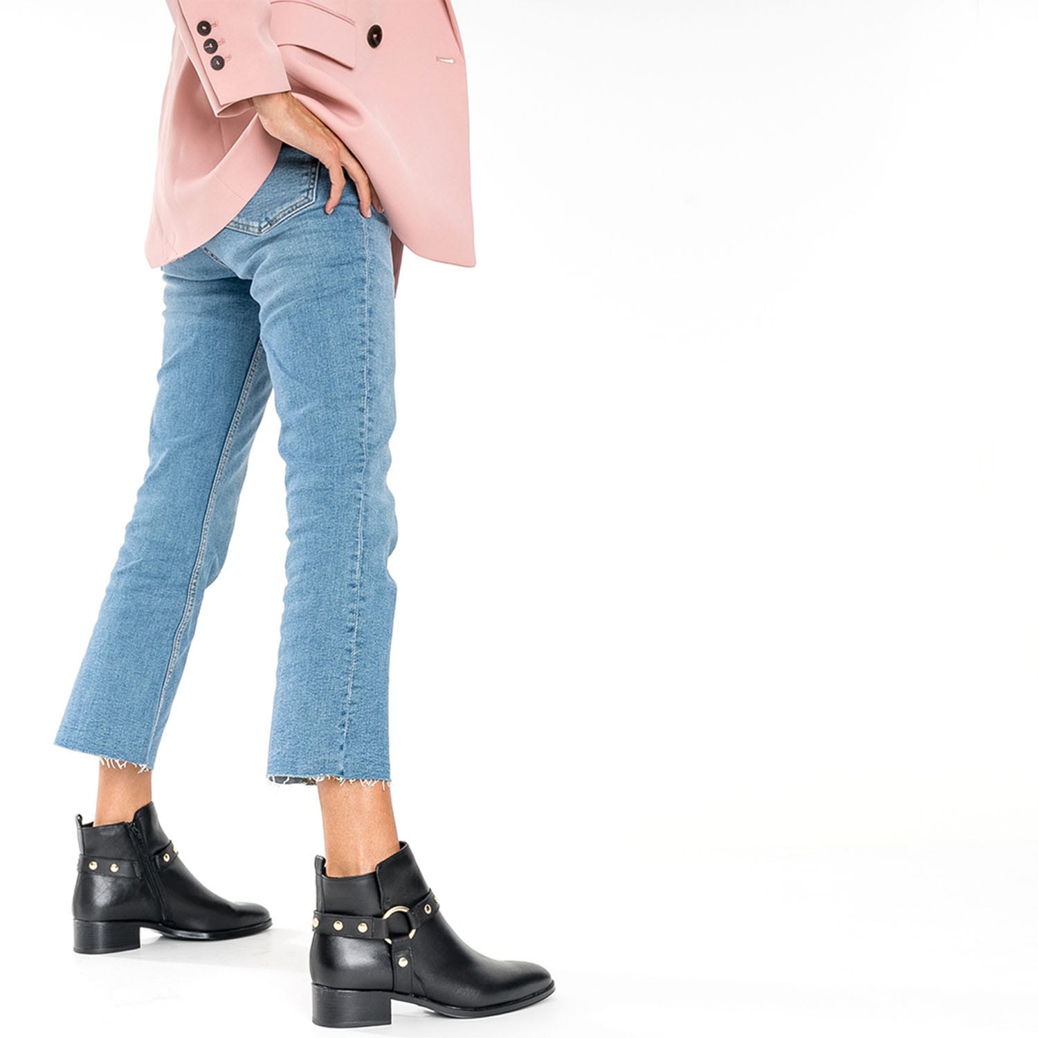Boots noir en cuir éco-conçu clouté