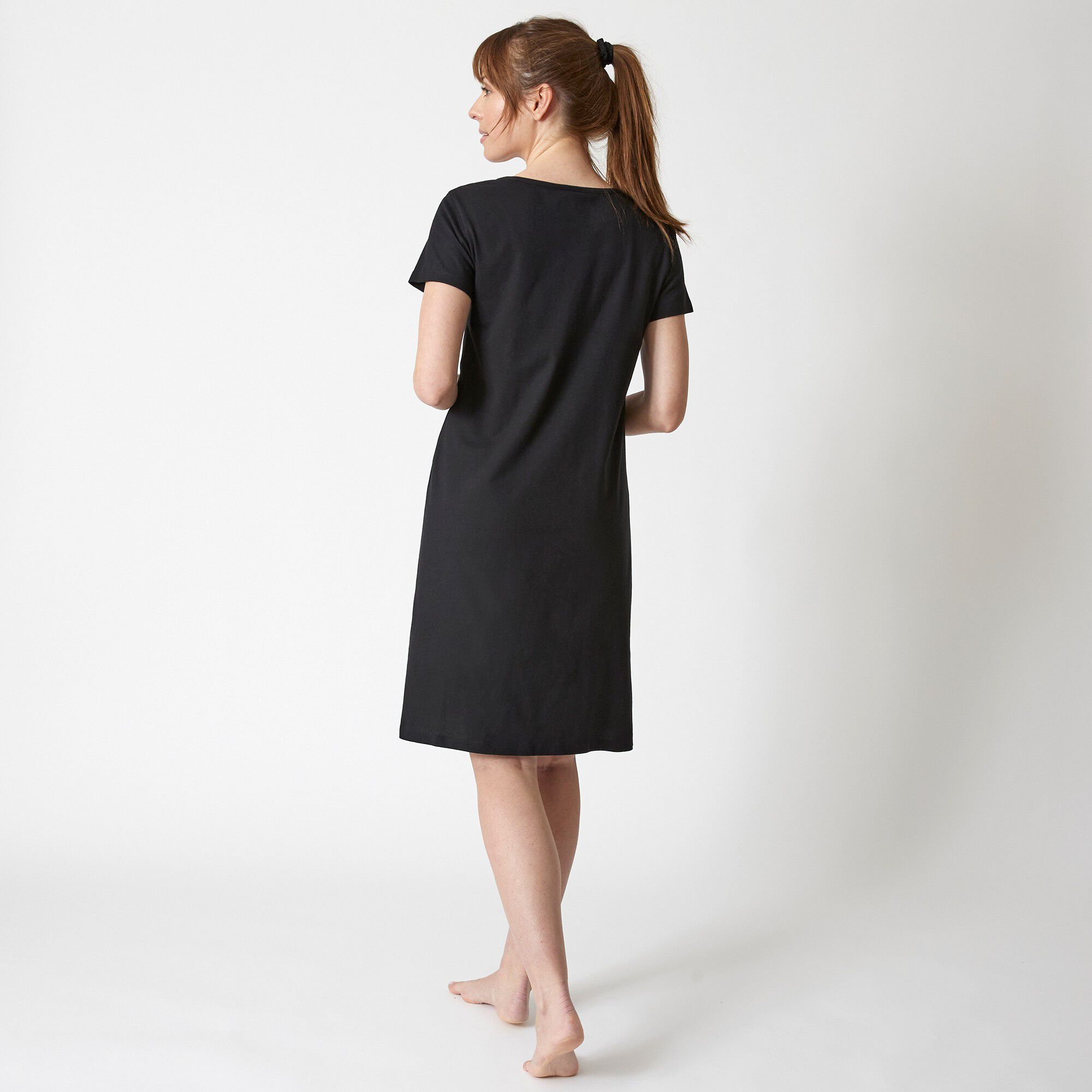 Chemise de nuit courte motif galaxie manches courtes
