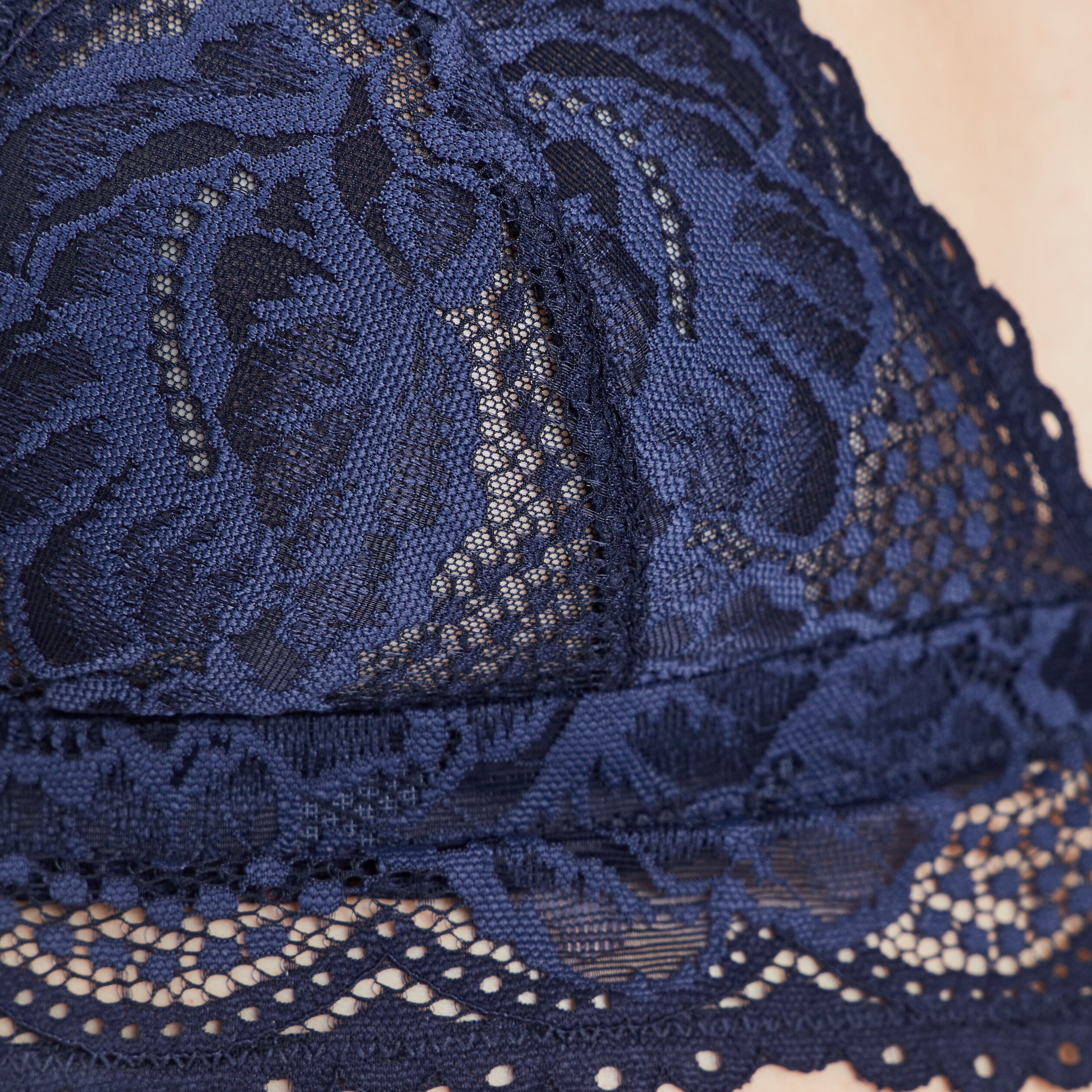 Soutien-gorge triangle en dentelle bleu marine femme | La Halle