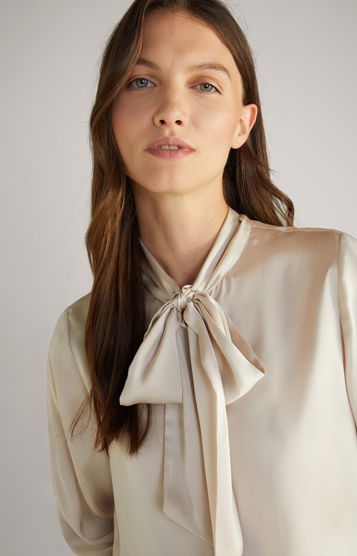 Satin-Bluse in Creme