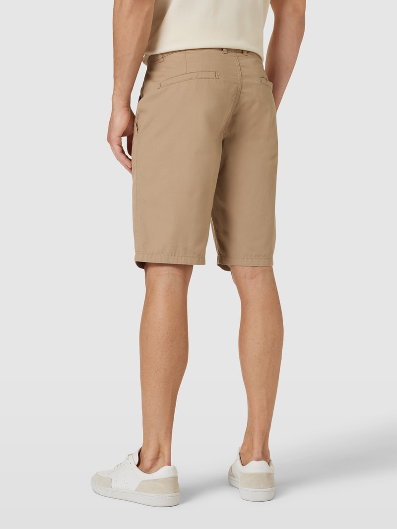 Bermudas mit französischen Eingrifftaschen in beige