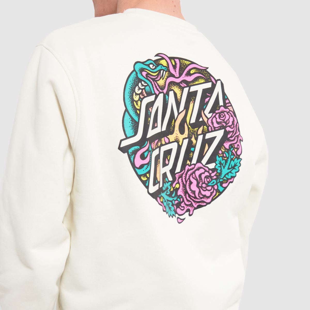 Santa Cruz – Rosa klänning med två runda ärmar och beige sweatshirts