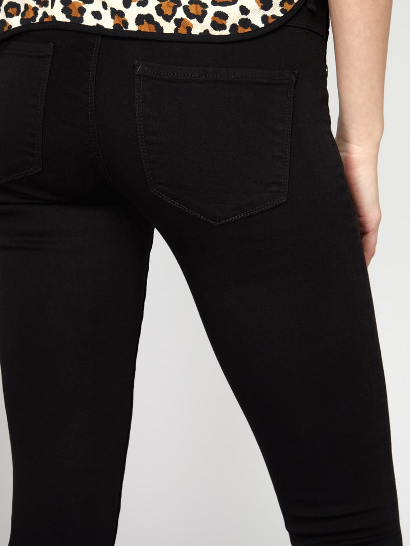 Coloured Skinny Fit Jeans in schwarz
