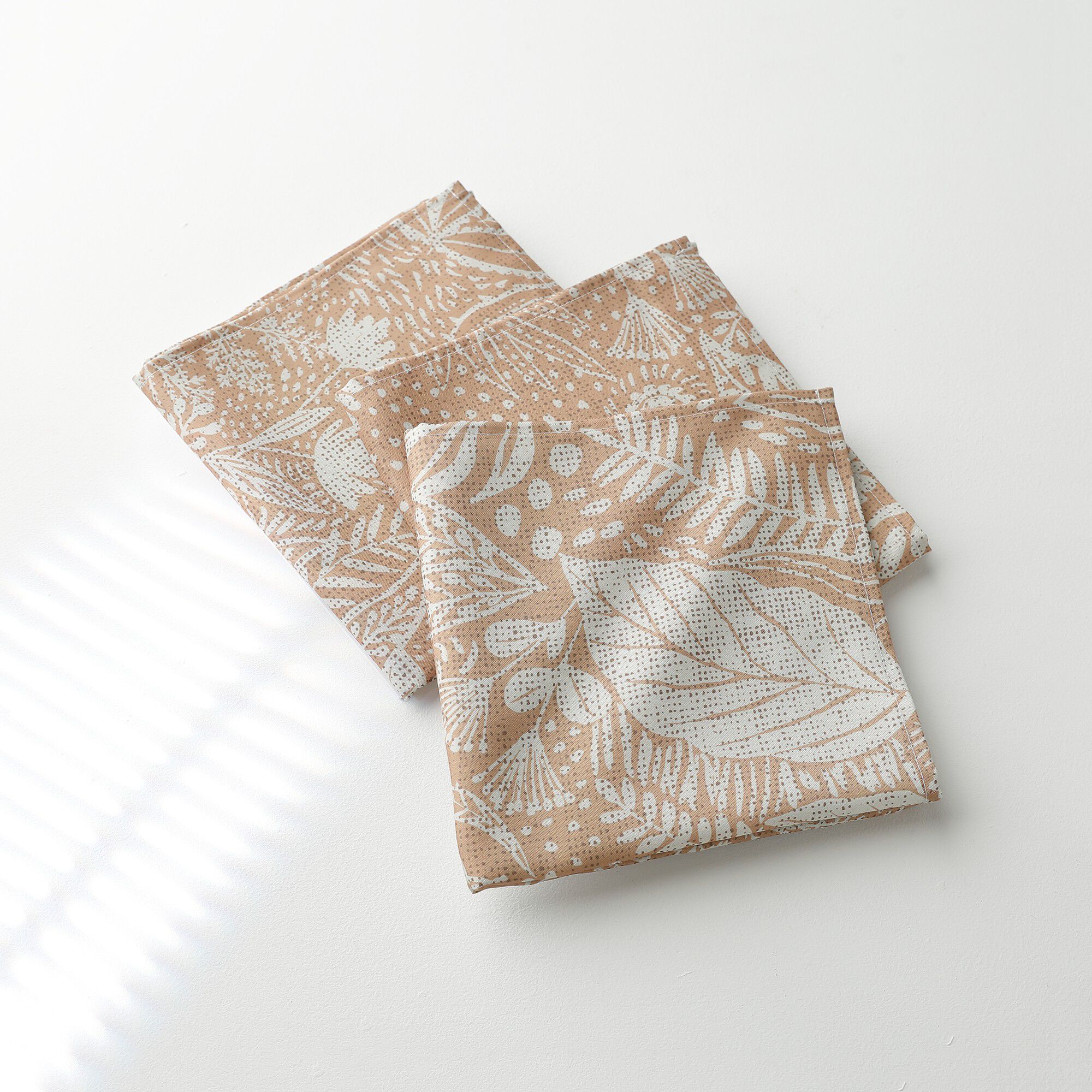 Nappe anti-taches motif floral