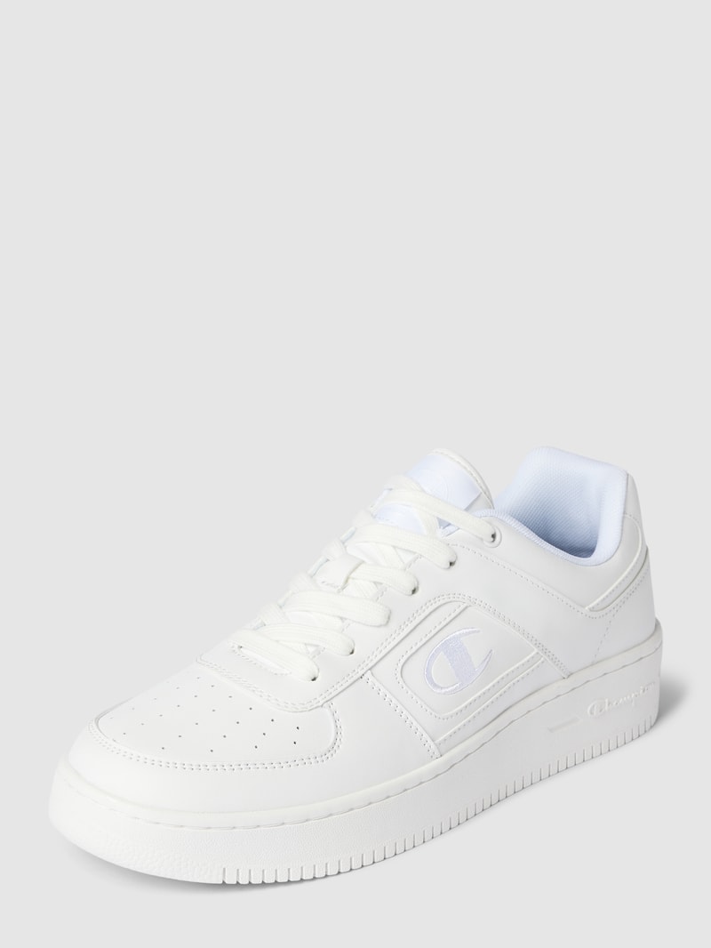 Sneaker mit Label-Detail in weiß
