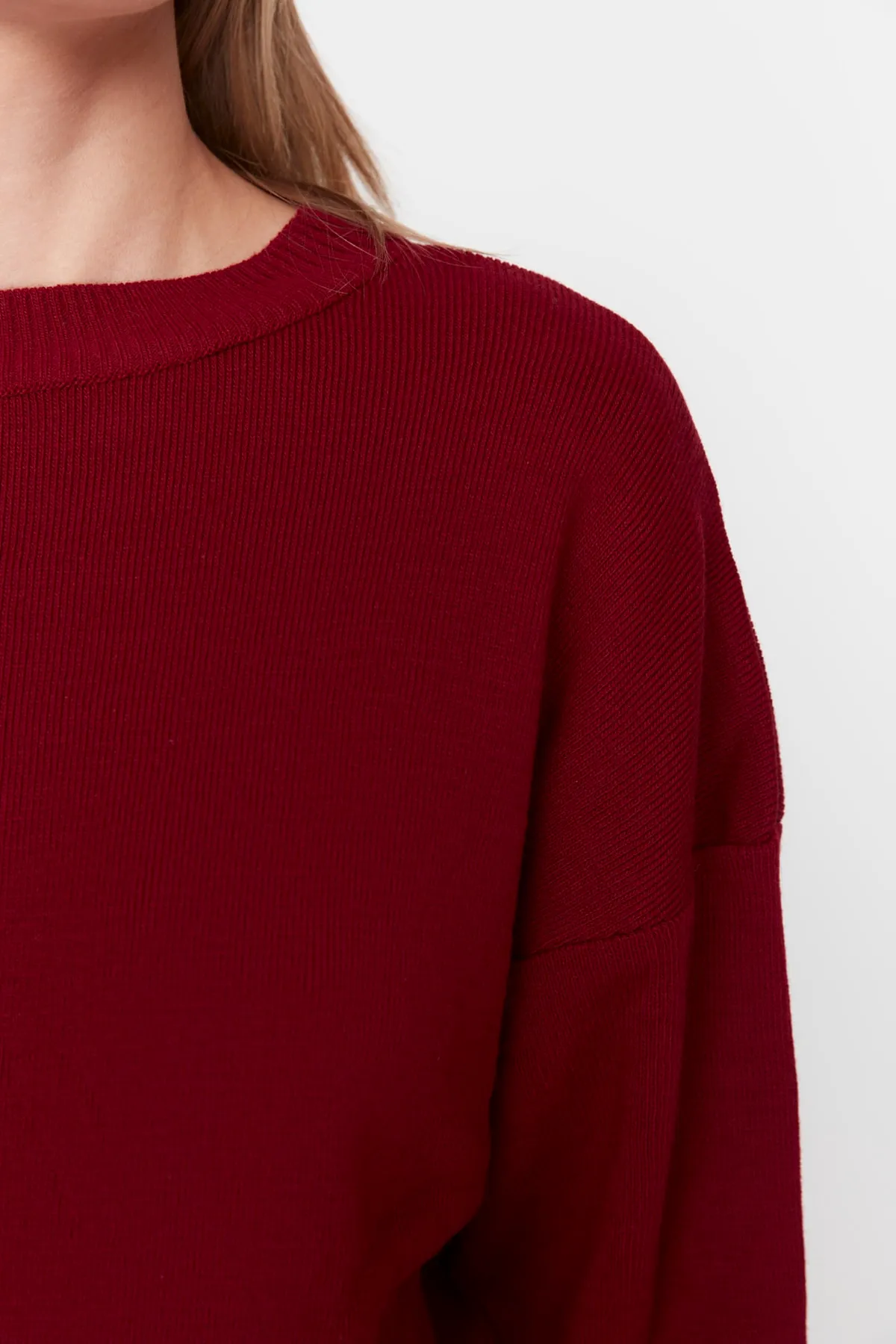 Trendyol Collection  Weinrotes Strickoberteil-Set mit Schlitzdetail THMAW22AU0502