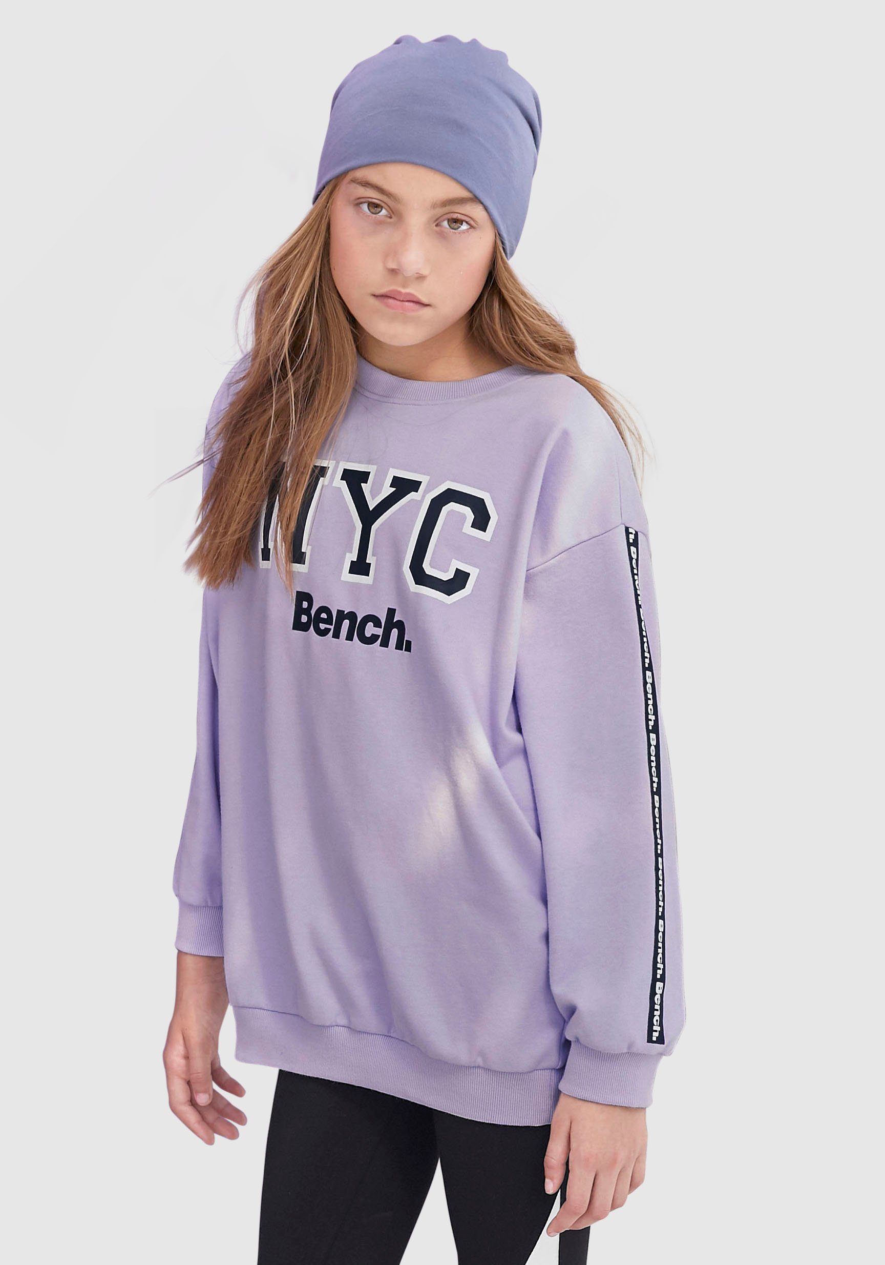 Bench. Sweatshirt oversize - mit Logo-Print am Ärmel