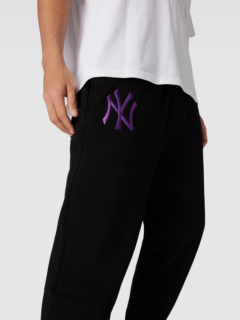 Sweatpants mit Motiv-Stitching Modell 'LEAGUE ESSENTIALS' in schwarz