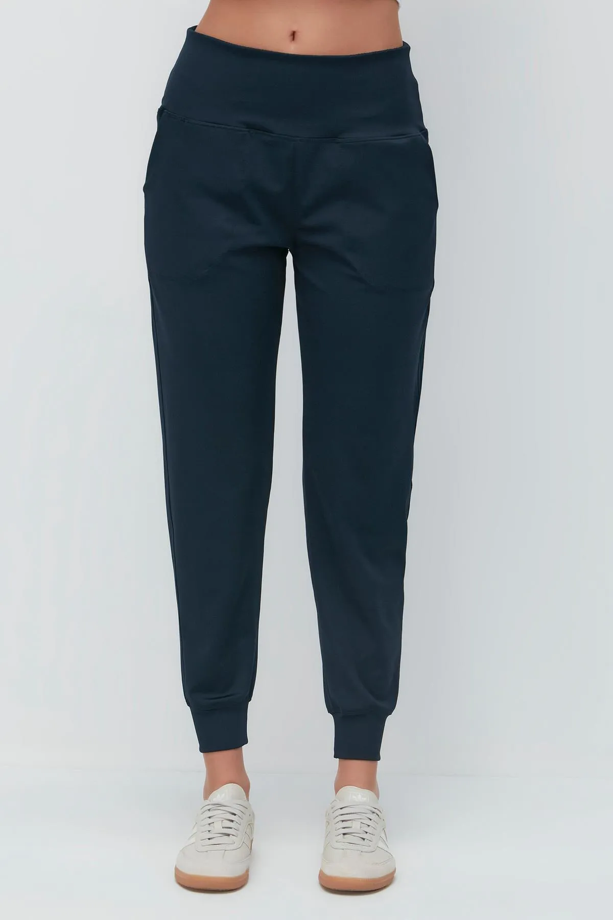 C&City  Jogginghose mit hoher Taille und Bündchen am Bein 811 Smoked