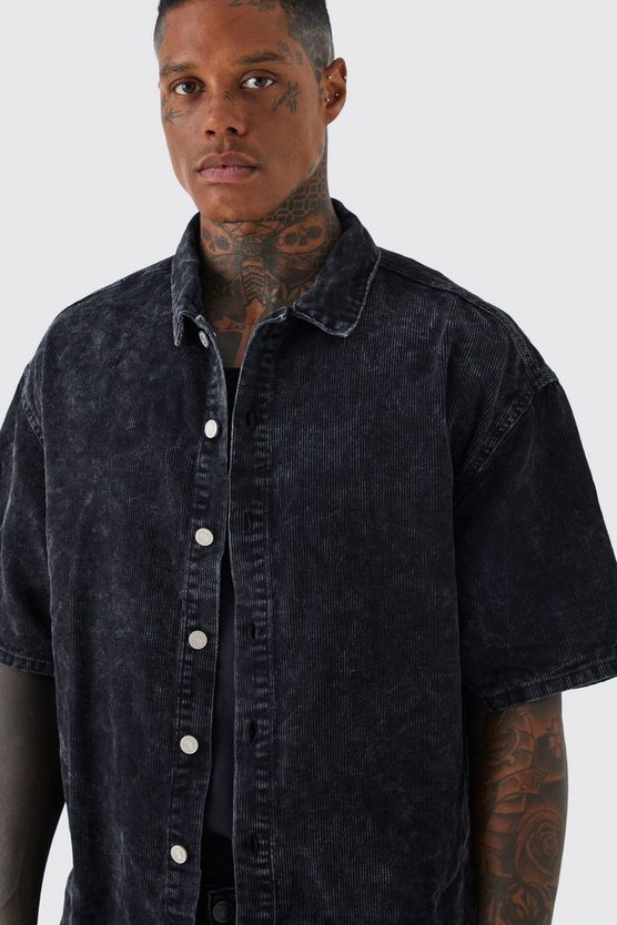 Kastiges Oversize Hemd mit Acid-Waschung