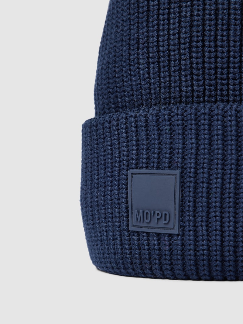 Beanie mit Label-Detail in marineblau