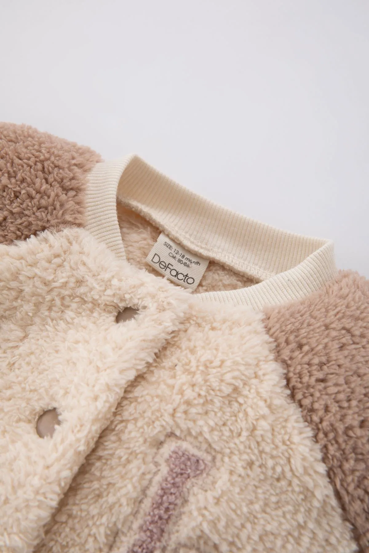 DeFacto  Bestickter Bomber-Cardigan aus Welsoft-Plüsch mit College-Kragen für Babys