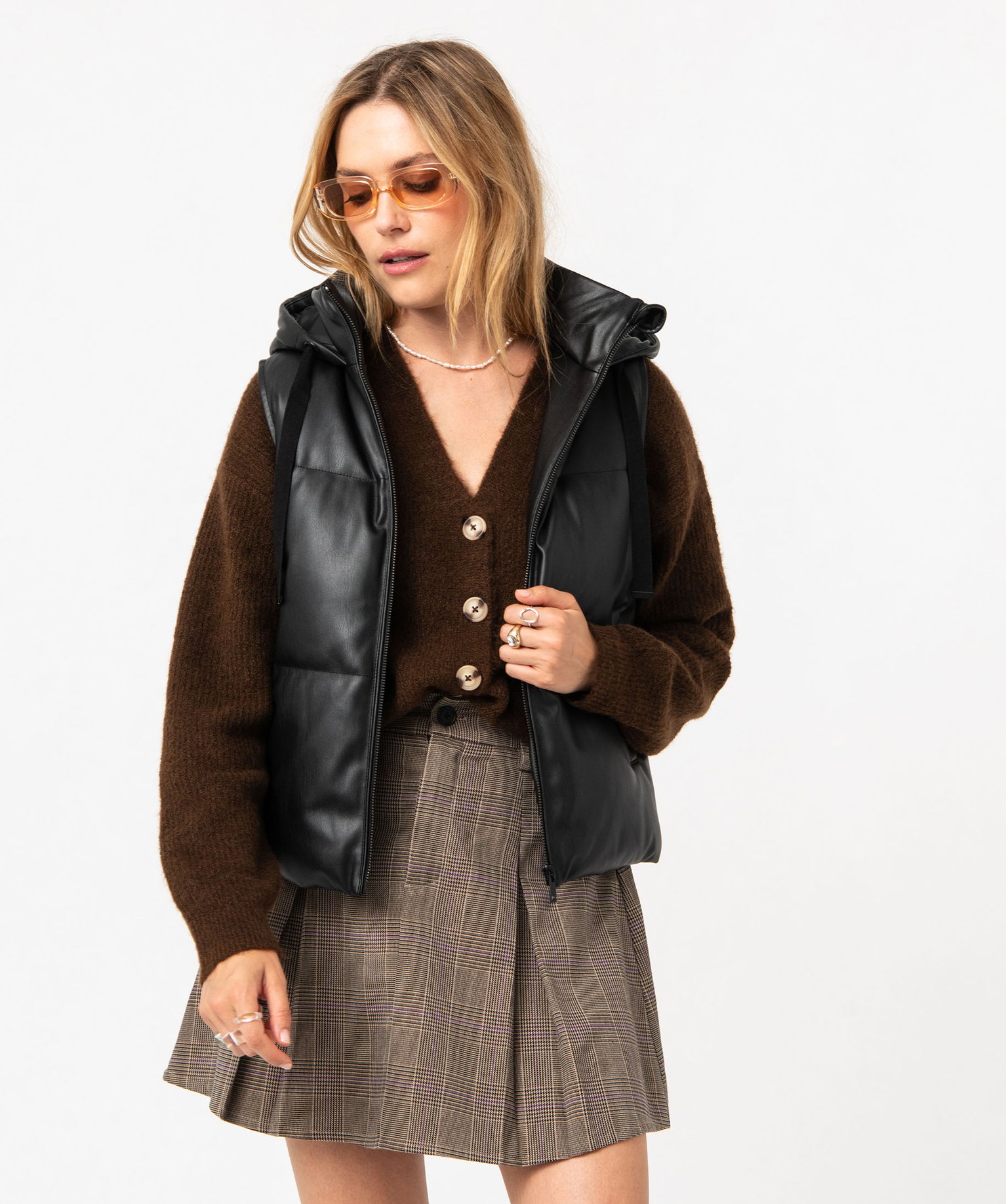 Blouson sans manches à capuche en cuir imitation femme noir | GEMO