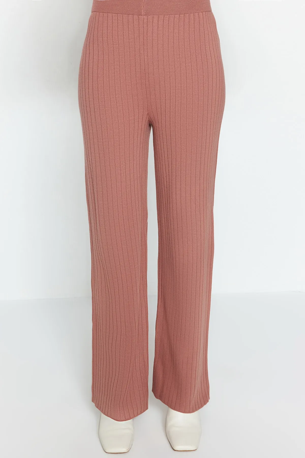 Trendyol Modest  Dried Rose Roving-Strickjacke-Hose-Bottom-Top-Set TCTAW24US00033