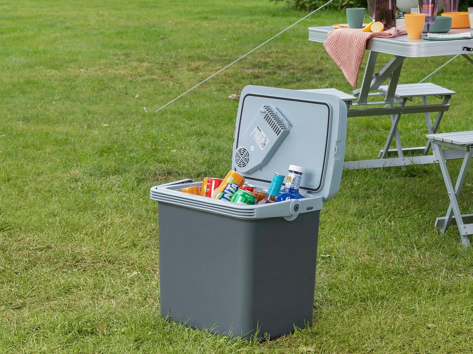 Tristar Elektrische Kühlbox, 19 l, mit Strom thermoelektrisch für Auto & Garten 12V 220-240V Klappständer