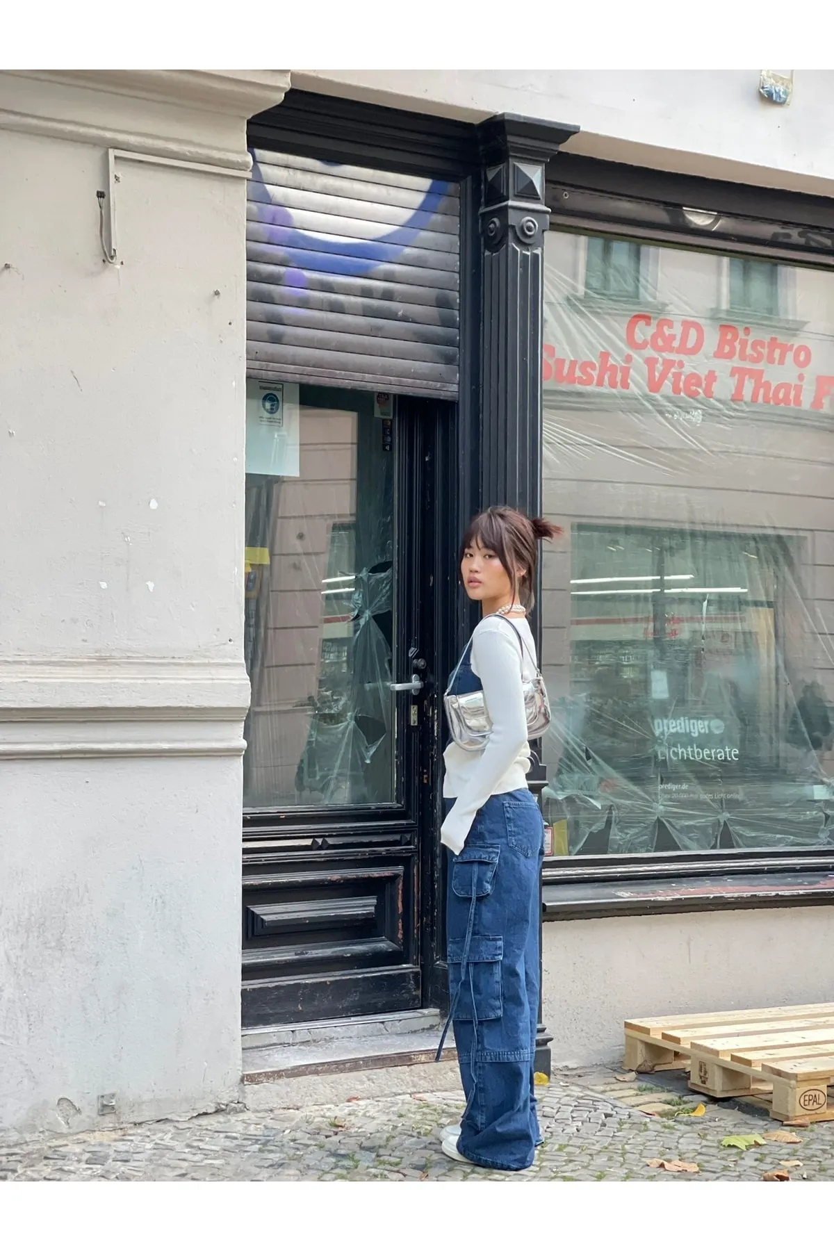 Trendyol Collection  X Sagaza Studio Blaue Jeans mit Taschendetails TPRAW23JE00005