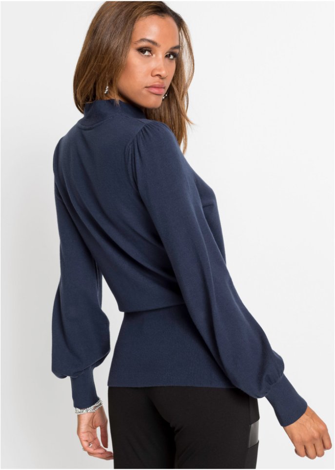Pullover mit Zierschal