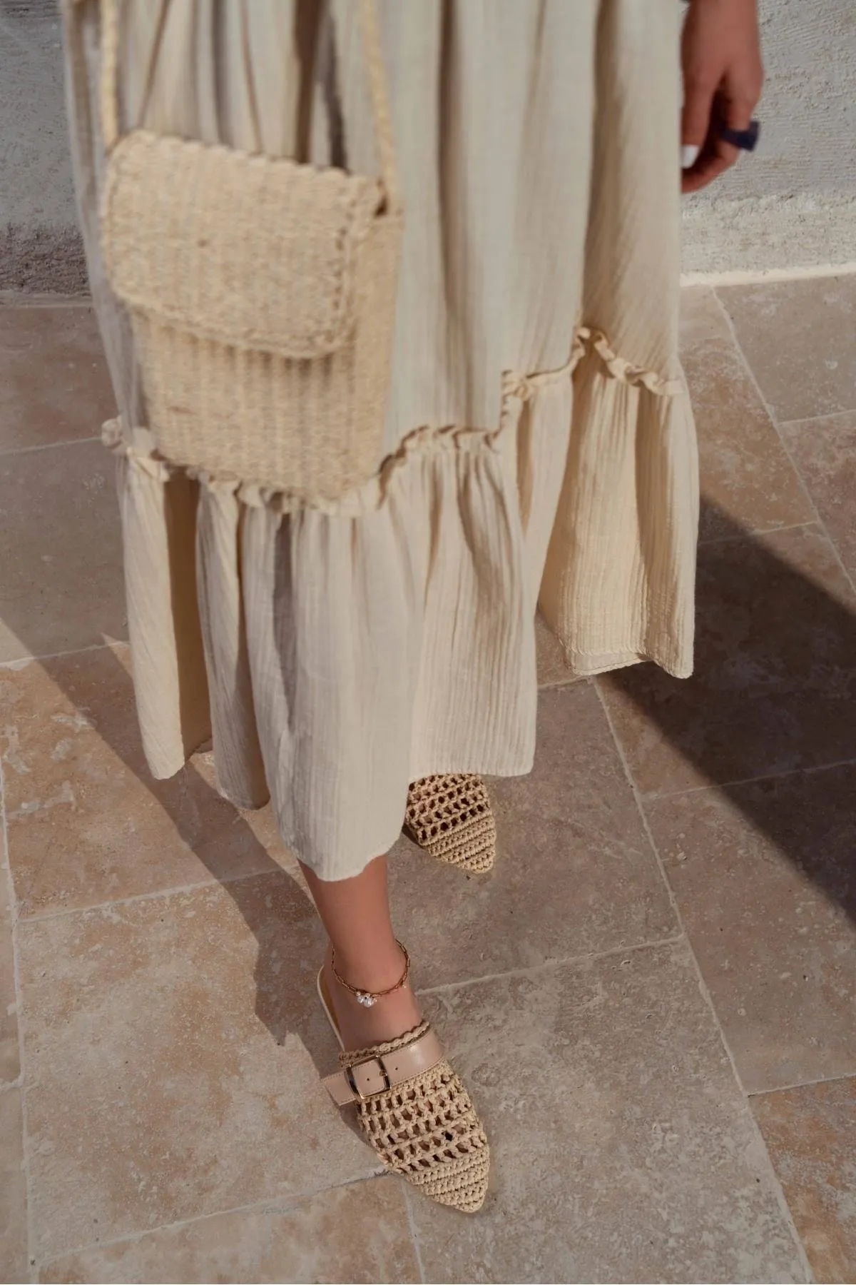 NİŞANTAŞI SHOES  Beste beige gestrickte Damenhausschuhe mit Gürteldetail und flacher Sohle