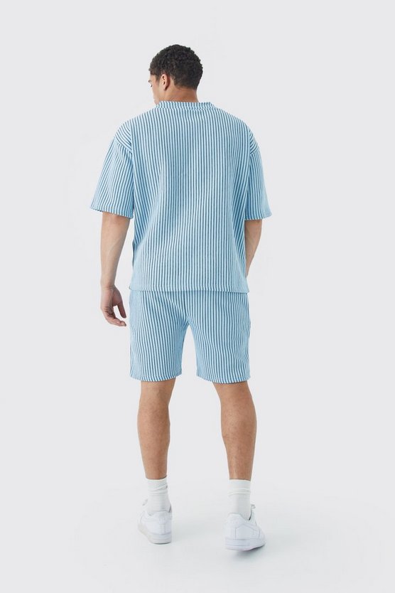 Oversize Baseball-Poloshirt und Shorts mit Nadelstreifen