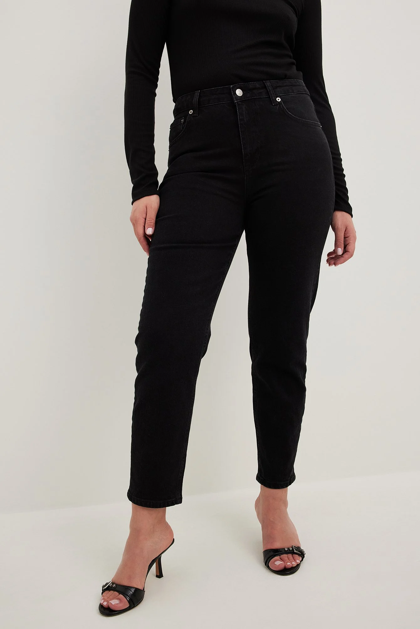 Mom Jeans mit hoher Taille