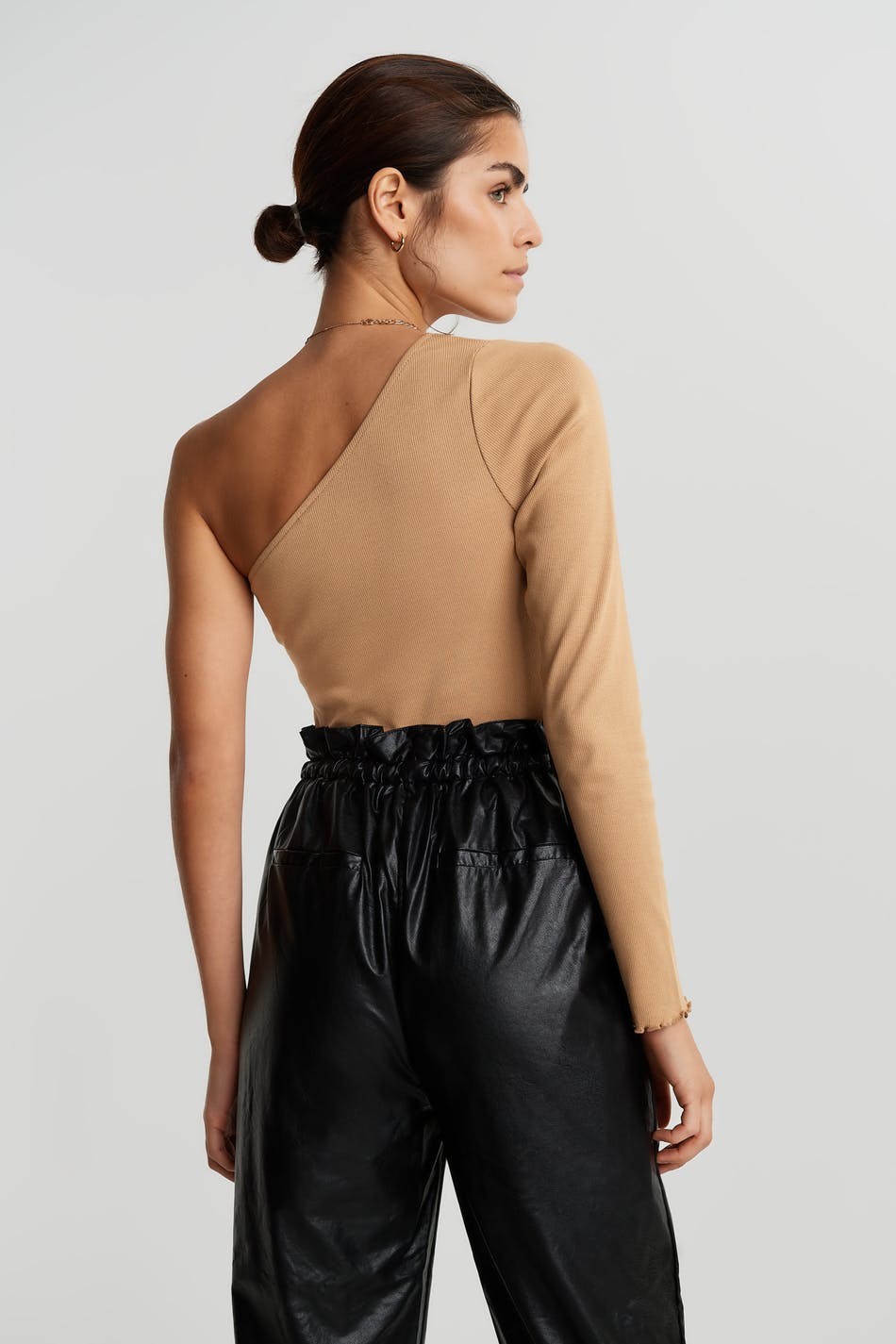 Janni one shoulder top