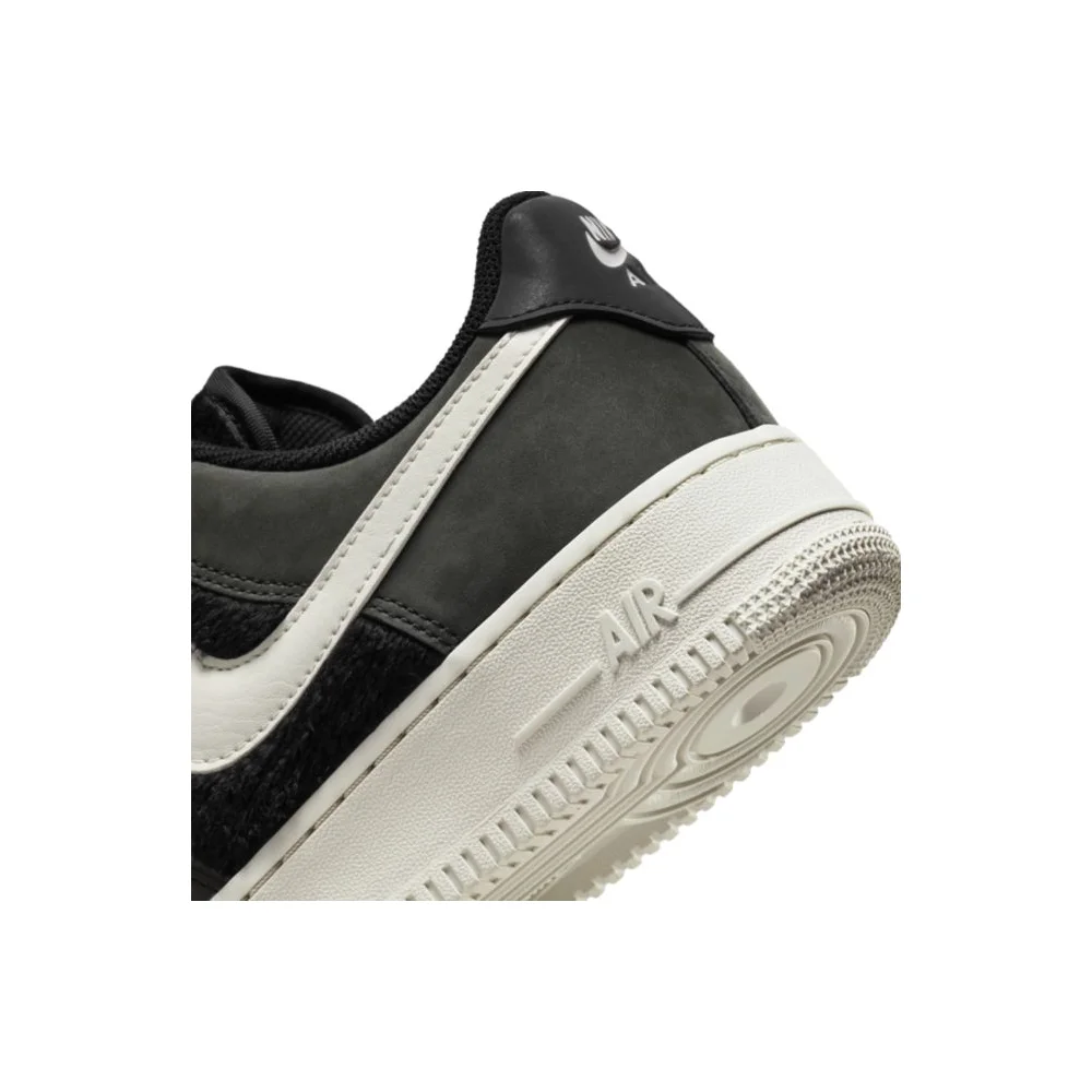 Nike Air Force 1 DO6714-001 / schwarz