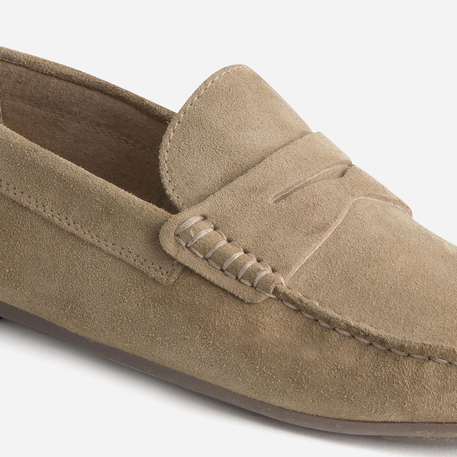 Mocassin beige éco-conçu en cuir velours