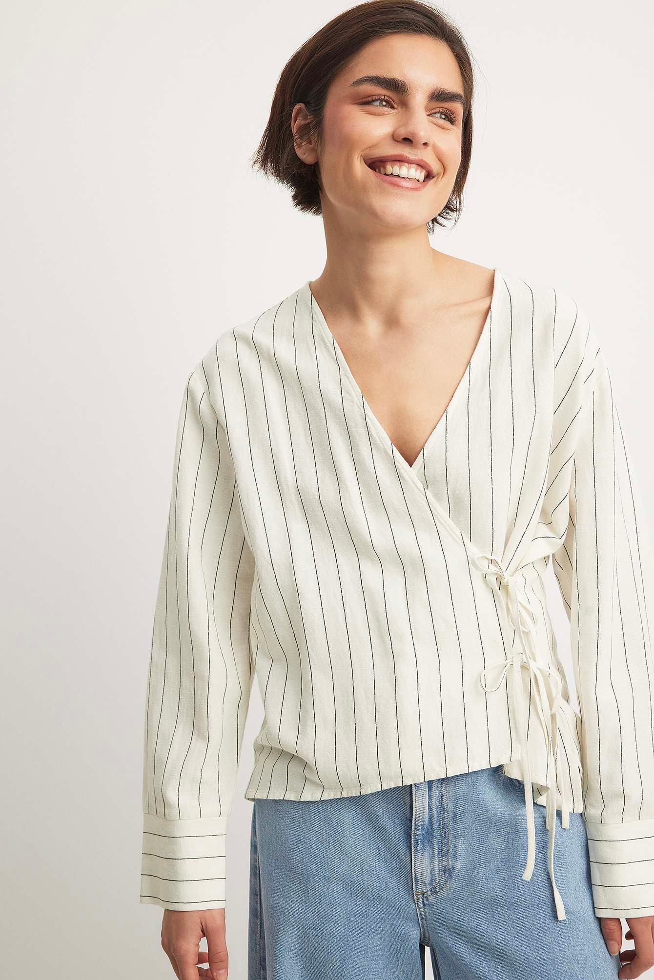 Gestreifte Bluse mit asymmetrischem Binde-Detail