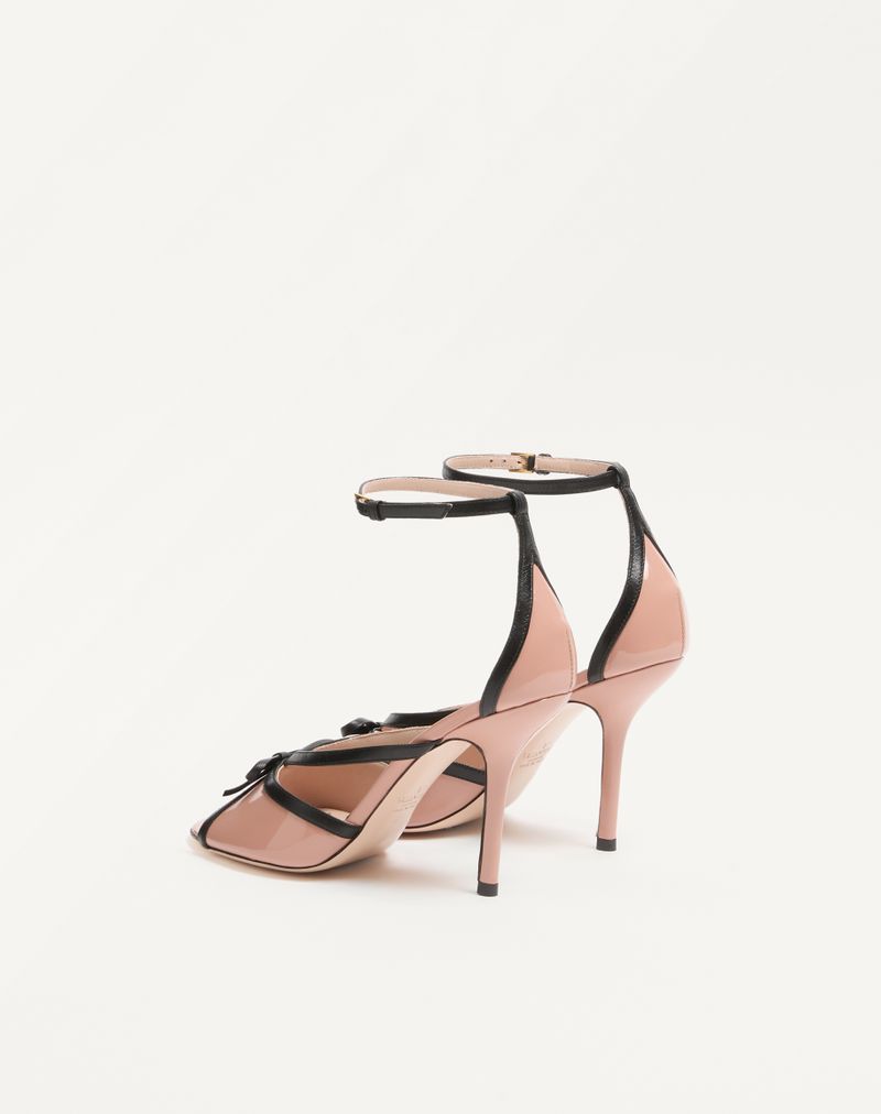 Sandália Bepointy em couro envernizado e couro de cabra 100mm