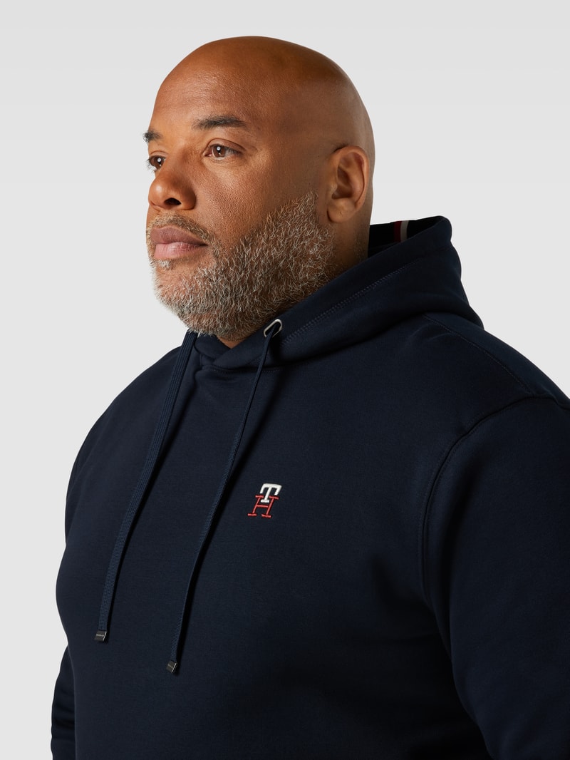 PLUS SIZE Hoodie mit Label-Stitching Modell 'BILLY' in marineblau
