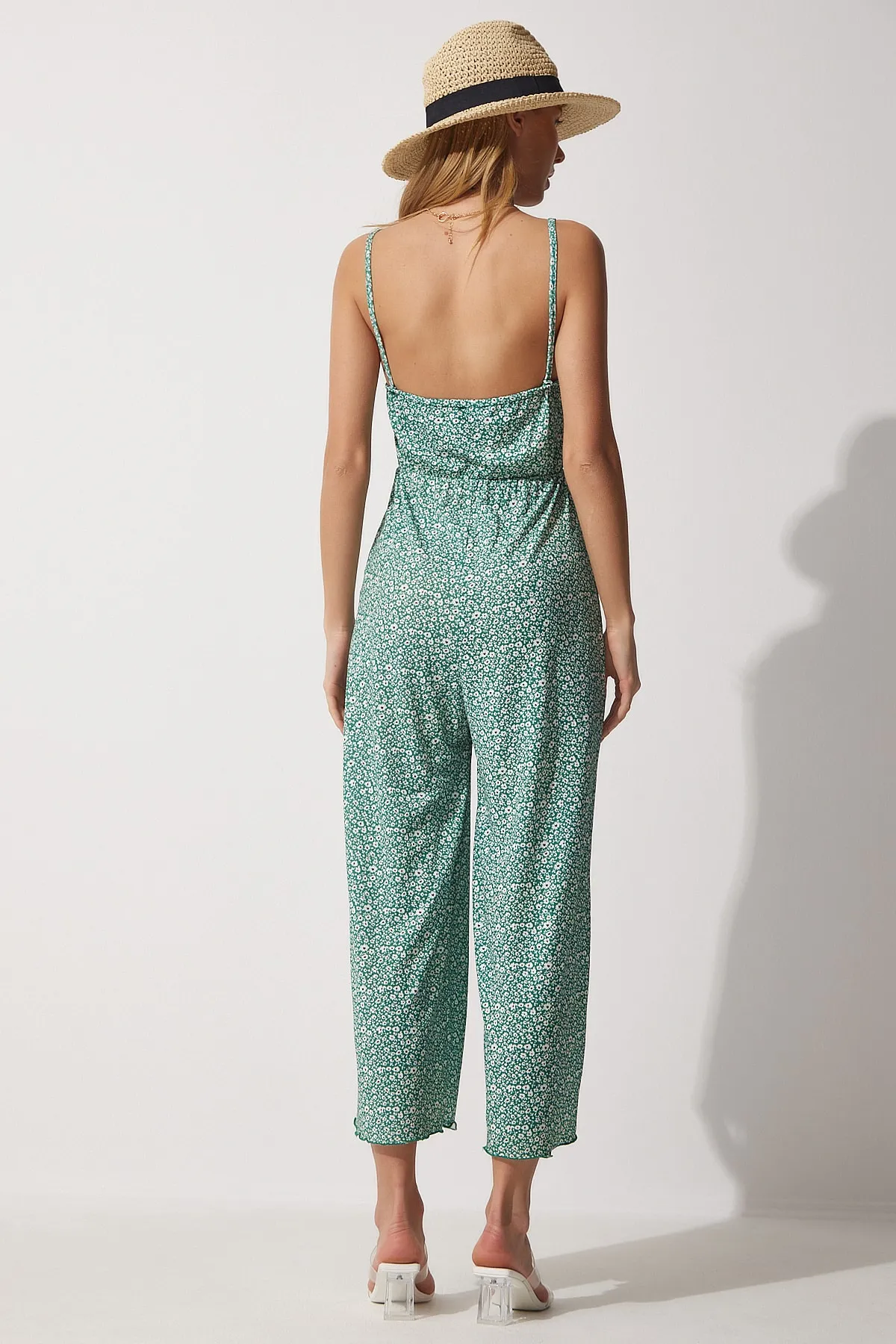 Happiness İstanbul  Grüner, geblümter Sommer-Strickoverall für Damen mit Trägern UB00037