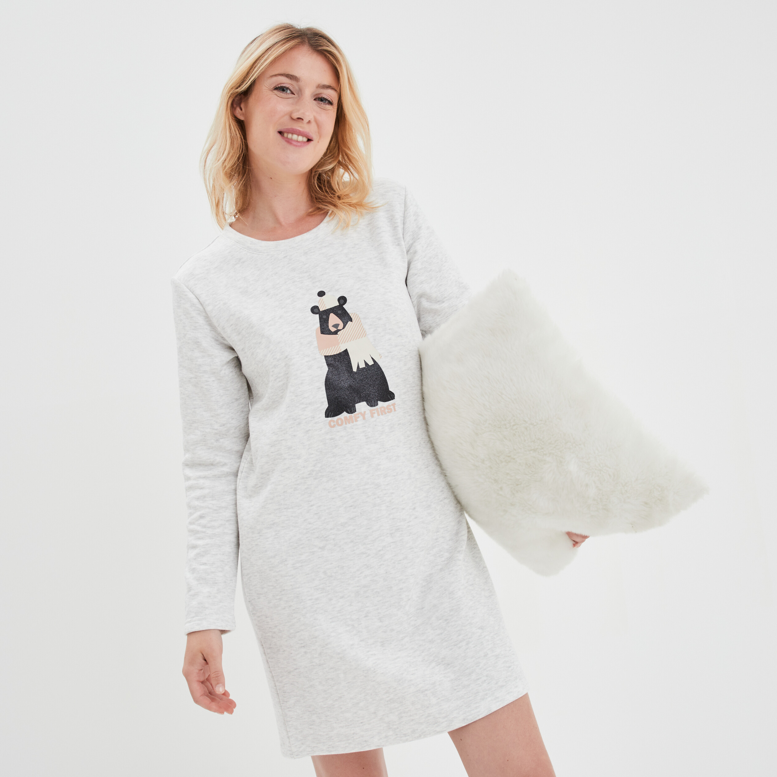 Chemise de nuit t-shirt manches longues gris clair femme | La Halle
