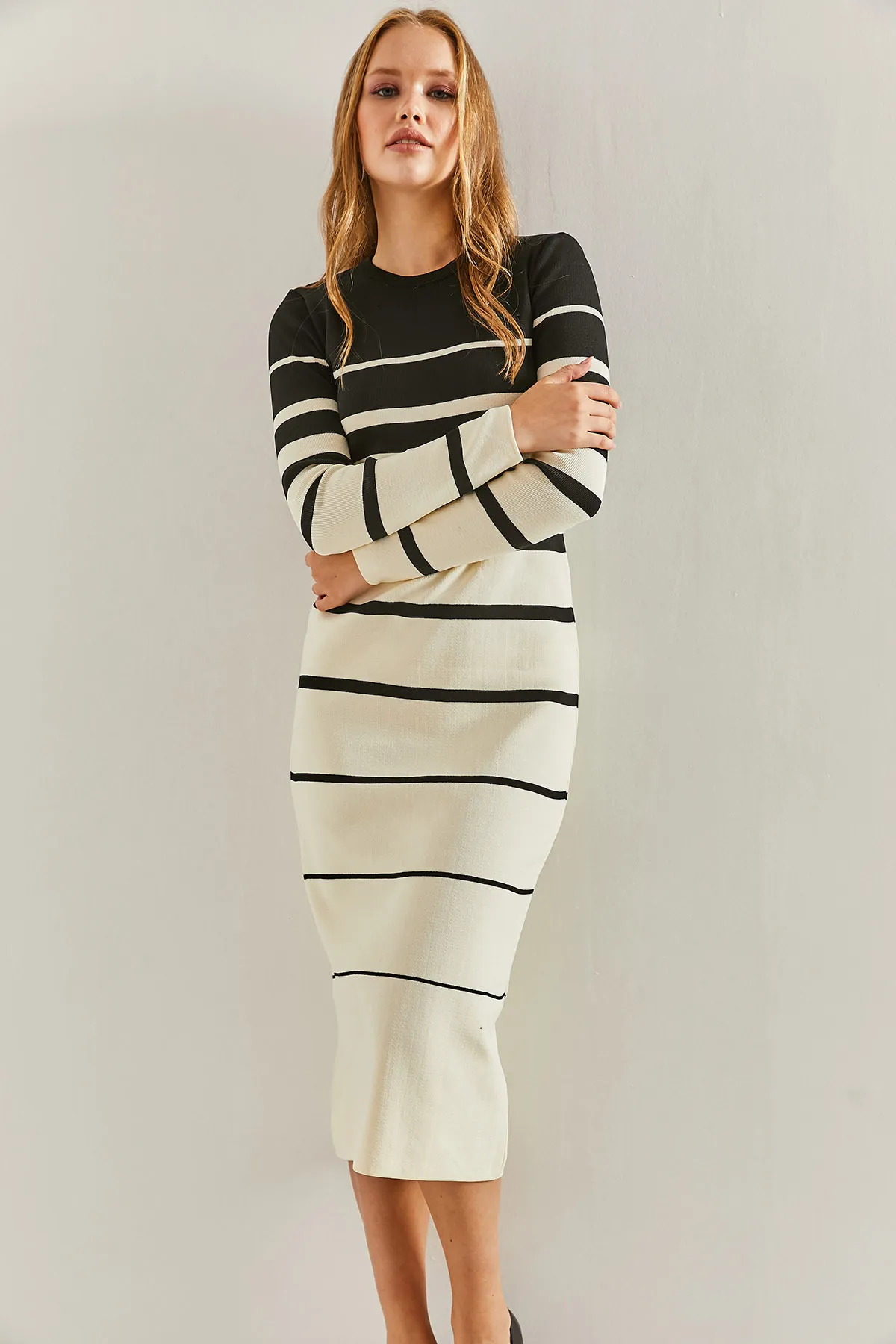 Bianco Lucci  Gestreiftes langes Strickkleid für Damen