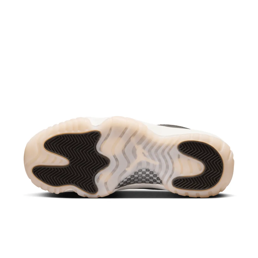 NIKE JORDAN 11 Retro WMNS Neapolitan AR0715-101 / weiss