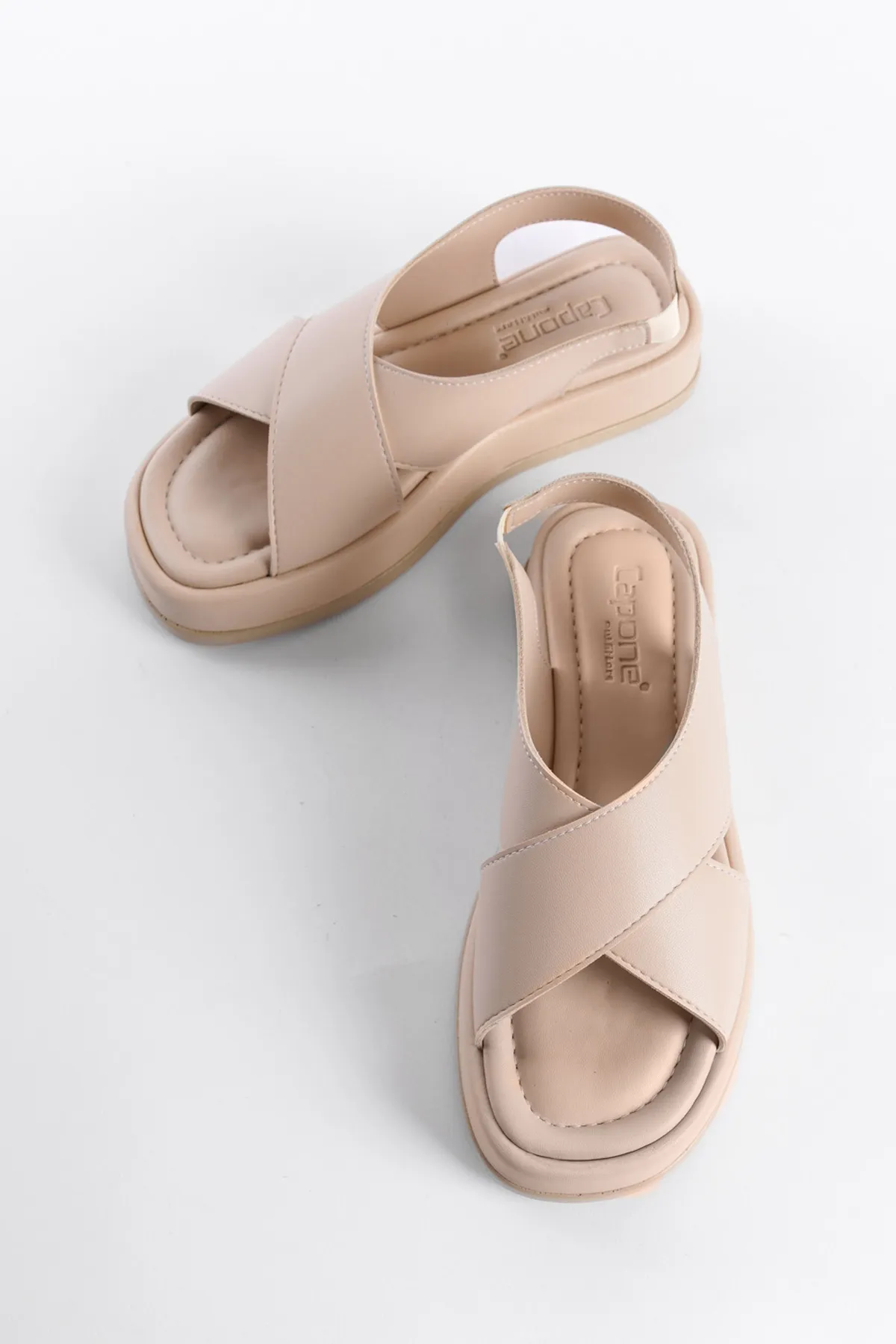Capone Outfitters  Sandalette - Beige - Keilabsatz
