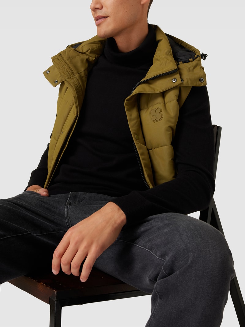 Weste mit Label-Patch in senfgelb