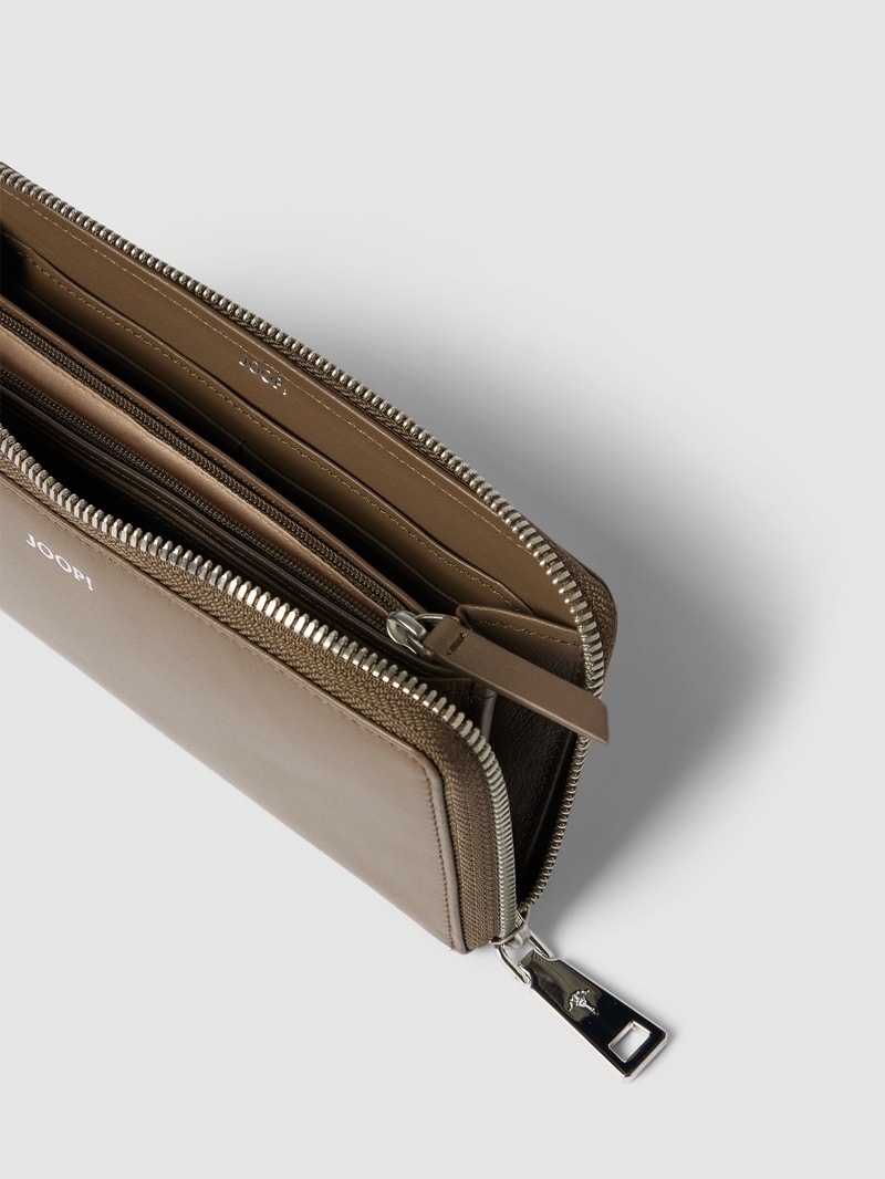 Portemonnaie mit Label-Detail Modell 'Sofisticato Melete' in taupe