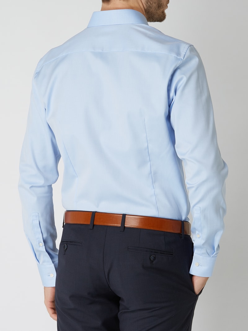Slim Fit Business-Hemd aus Twill in hellblau