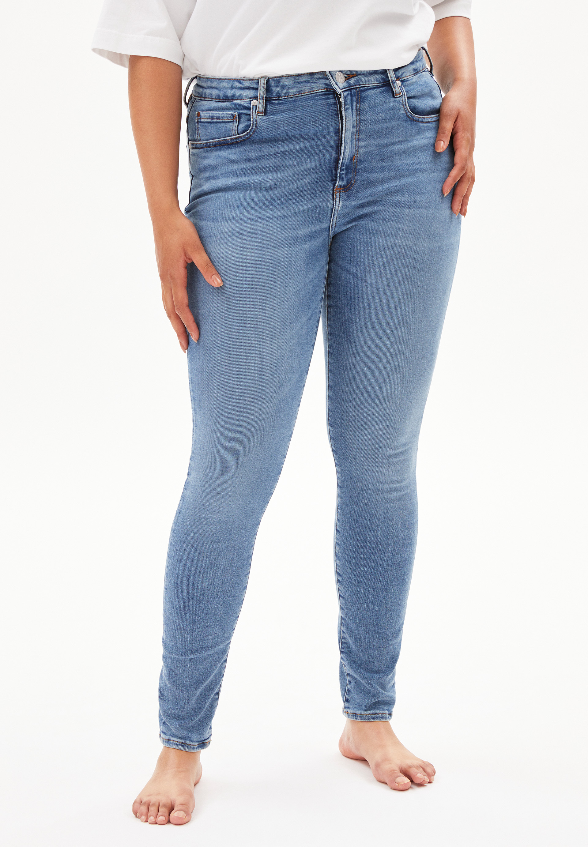 Skinny Leg Mid Waist aus Bio-Baumwoll Mix
