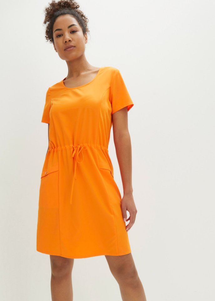 Schnelltrocknendes Kleid aus Funktionsmaterial