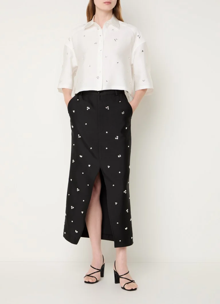 Gonna midi Sandro in misto seta, impreziosita da strass e con spacco.