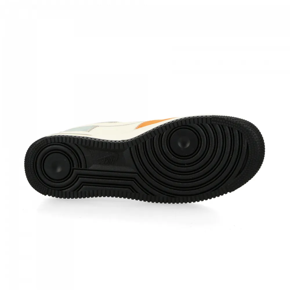 Nike Air Force 1 07 LV8 EMB FZ6684-001 / bunt