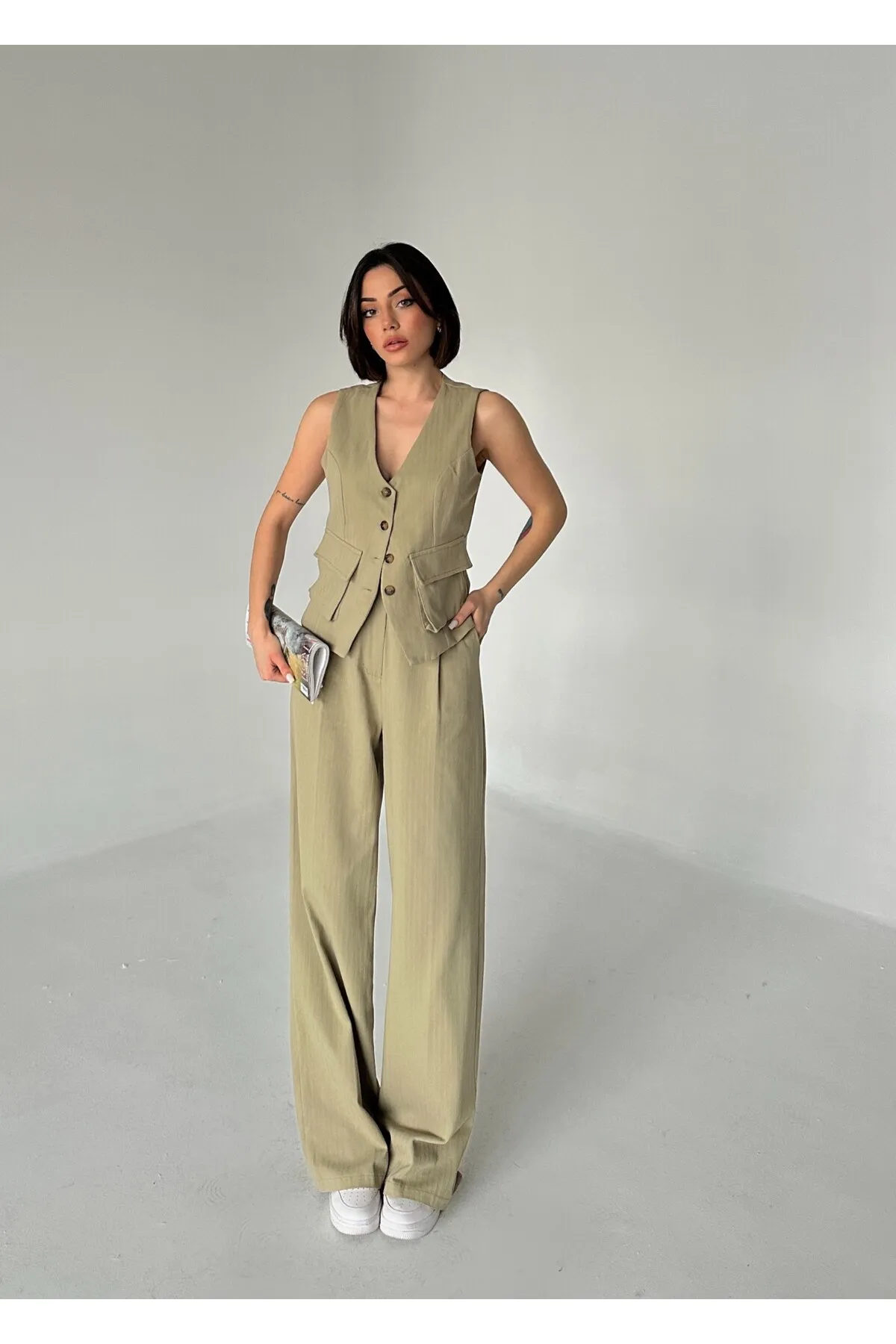 Laluvia  Khakifarbenes Set aus Weste und Hose aus Gabardine, 100 % Baumwolle, mit Taschendetail