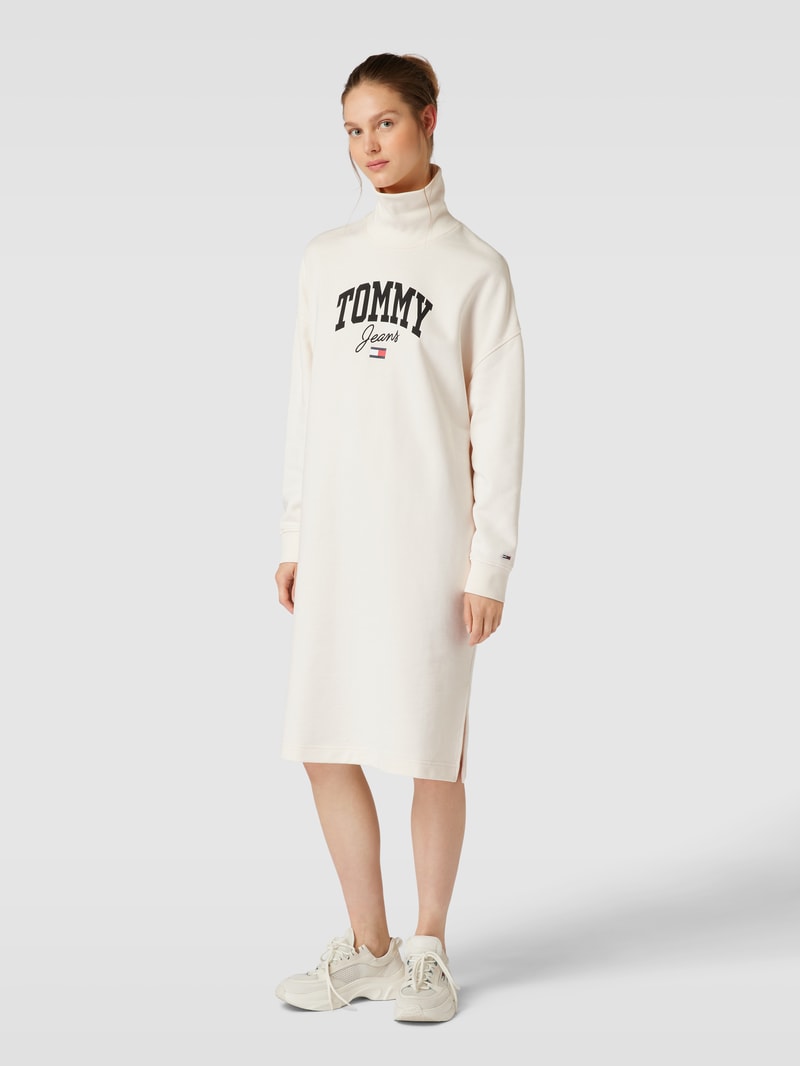 Sweatkleid mit Label-Print Modell 'NEW VARISTY' in offwhite