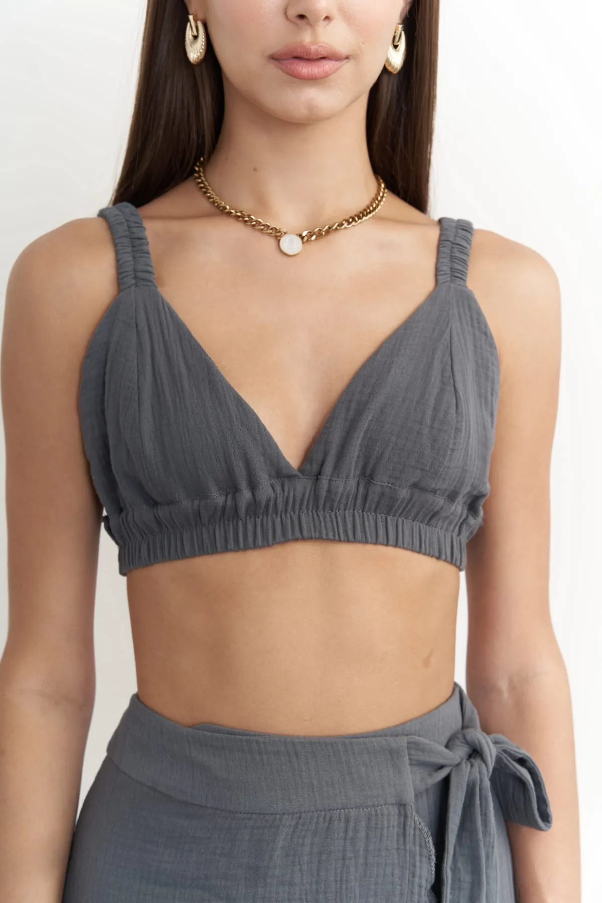 BOHEMAİ  Adelina Crop-Rock-Set aus anthrazitfarbenem Musselin