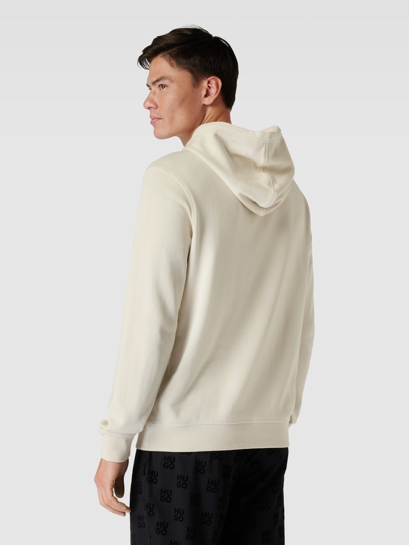 Hoodie mit Känguru-Tasche Modell 'WETALK' in sand
