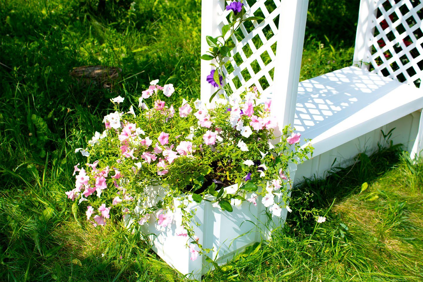 KHW Gartenbank Brüssel, mit Rosenbogen und zwei Pflanzkästen, weiß